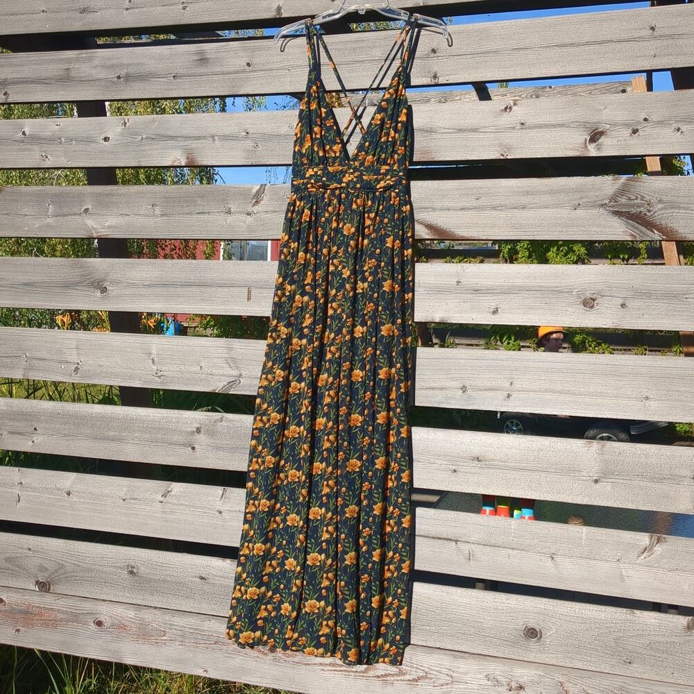 Lulus Maxi Floral Spaghetti Strap Low Back Dress Size Small Flowy Lined Summer